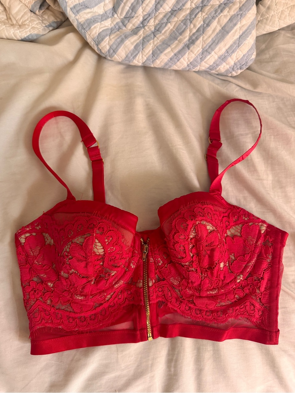 Victoria’s Secret Lace Lingerie Bra